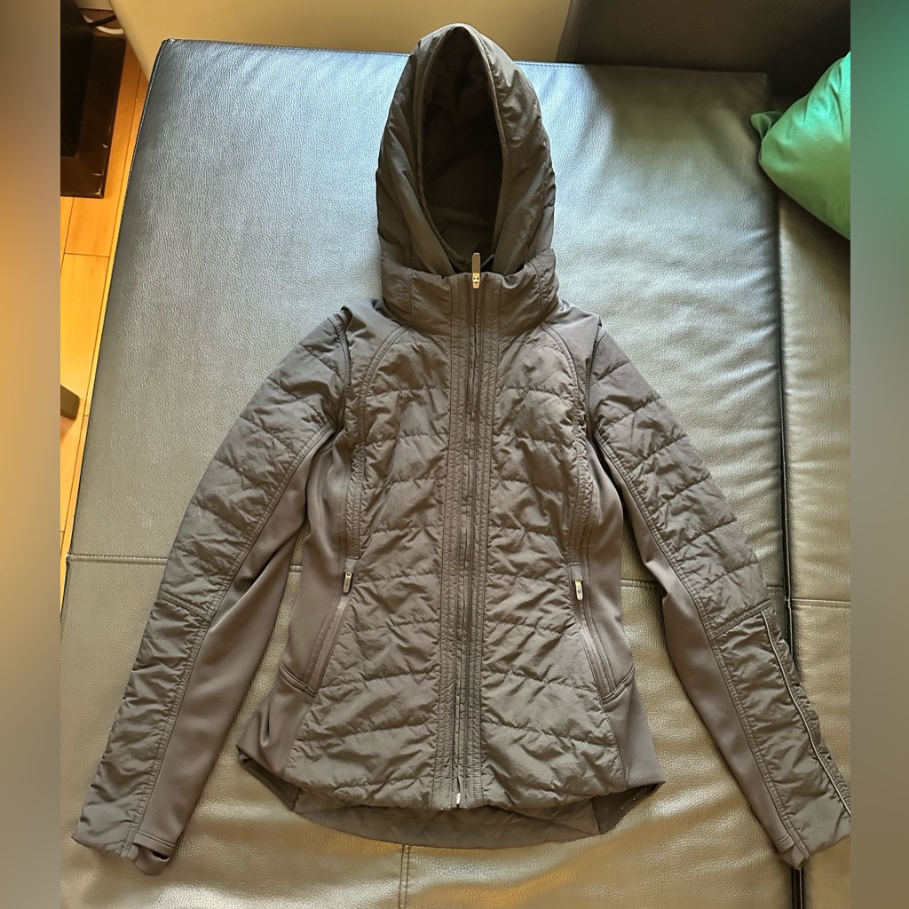 Lululemon Womens Another Mile Jacket Zipper & Removable Hood Size 4 Black